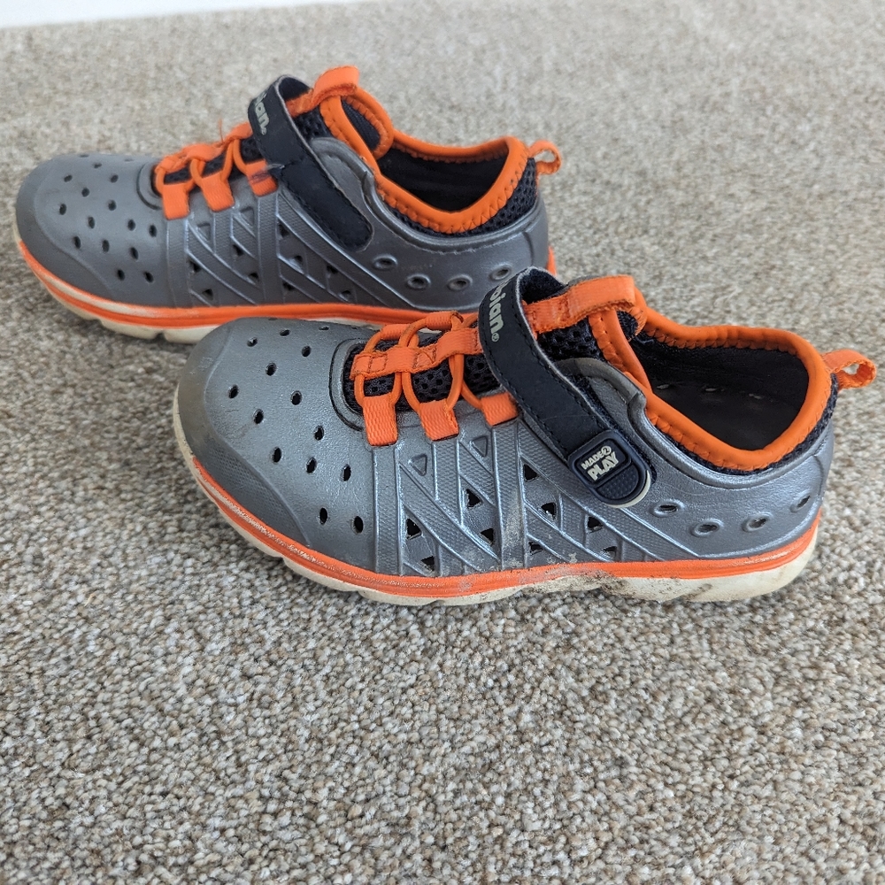 Stride Rite Phibian
